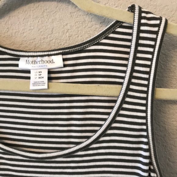 Gray and white striped bodycon maternity dress - Picture 2 of 2